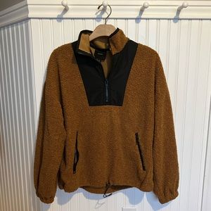 Sherpa sweatshirt